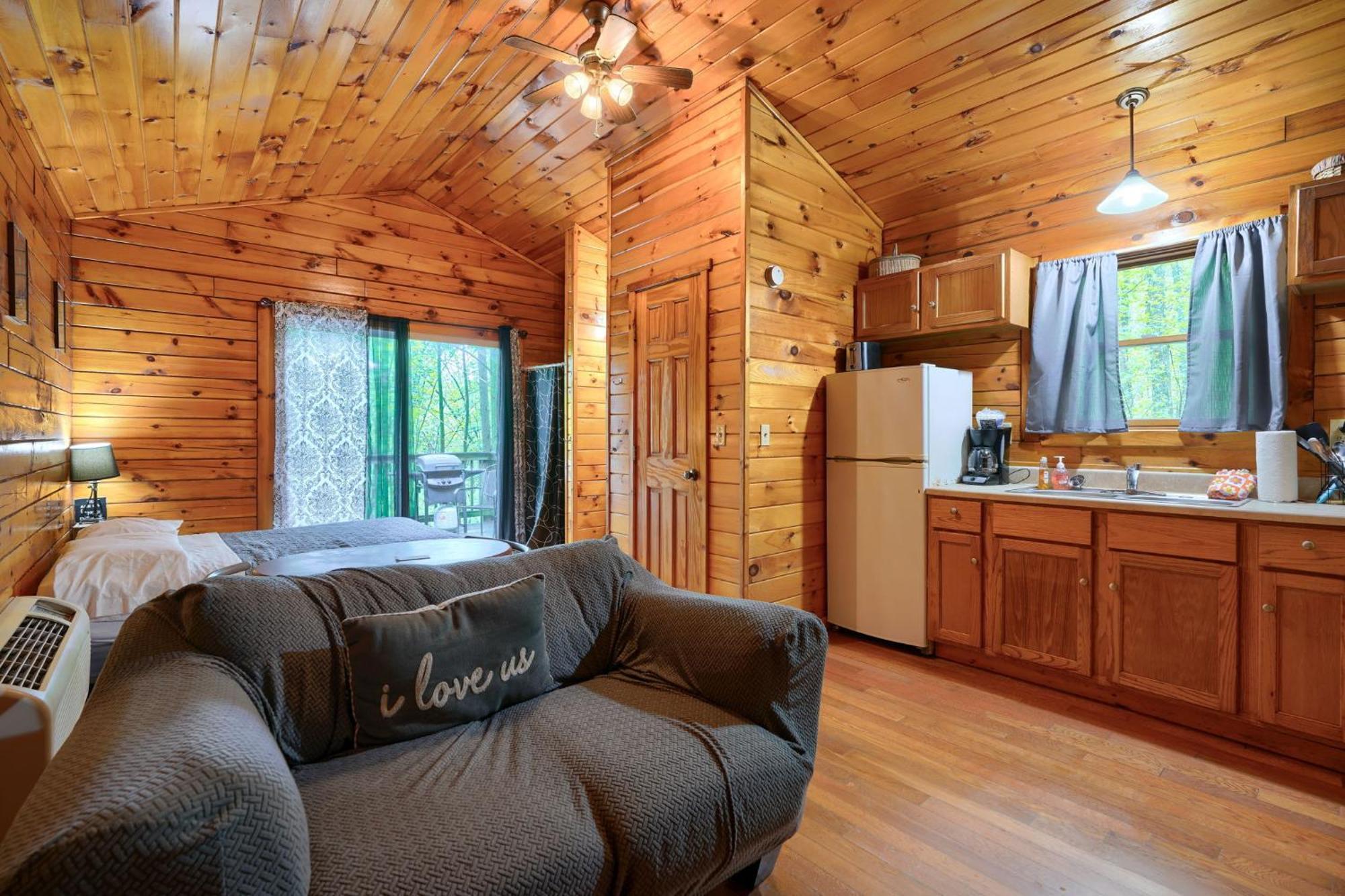 Blue Rose Cabins - Wildwoods Cabin لوغان المظهر الخارجي الصورة